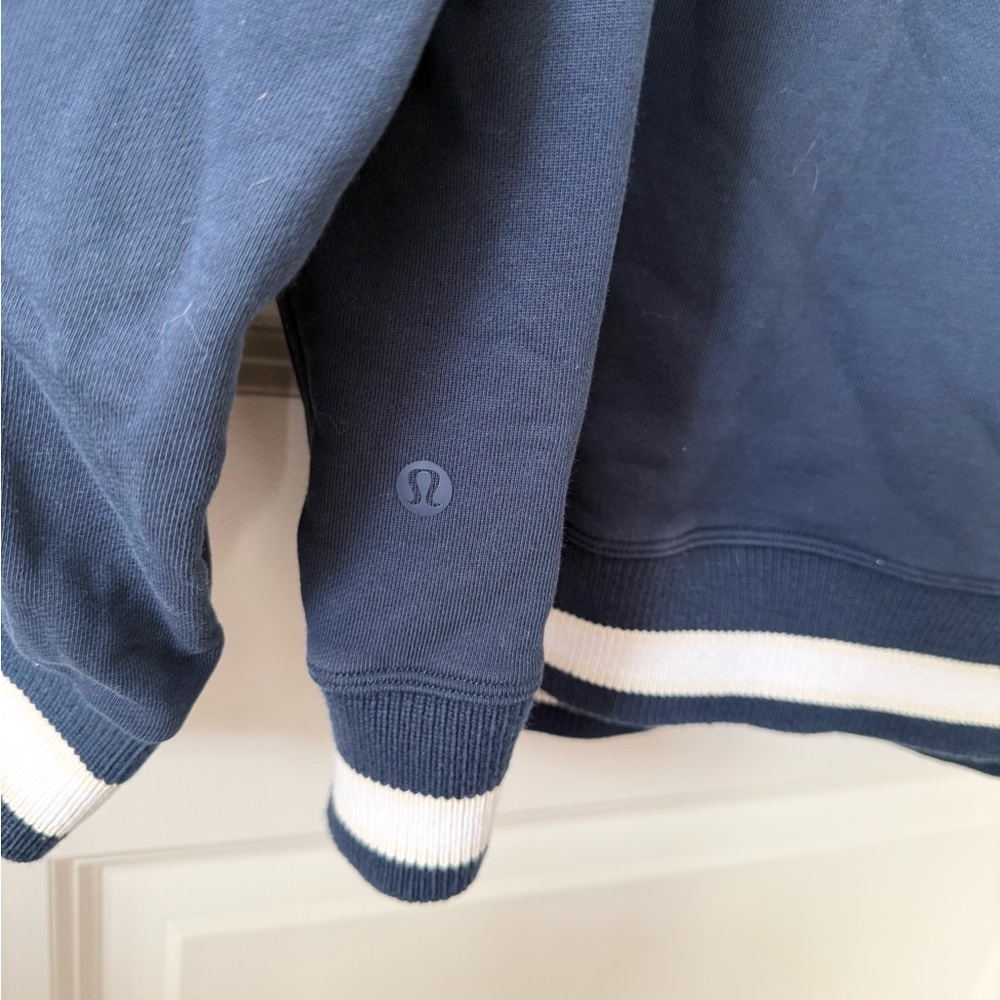 Lululemon Perfectly Oversized Ringer Crew Neck Navy Sweatshirt - Picture 7 of 7